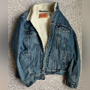 Levi’s Sherpa lined denim trucker jacket medium wash